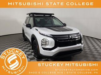 New 2025 Mitsubishi Outlander AWD image 1
