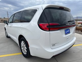 New 2024 Chrysler Pacifica Touring-L video 3