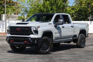 Used 2025 Chevrolet Silverado 2500 ZR2 image 1