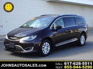 Used 2019 Chrysler Pacifica Touring-L image 1