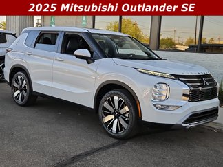 New 2025 Mitsubishi Outlander SE image 1