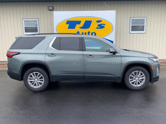 Used 2022 Chevrolet Traverse LT image 1