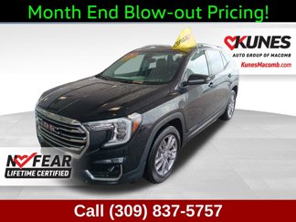 Used 2024 GMC Terrain SLT image 1