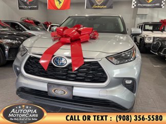 Used 2024 Toyota Highlander LE image 1