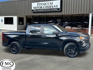 Used 2025 Chevrolet Silverado 1500 Custom image 1