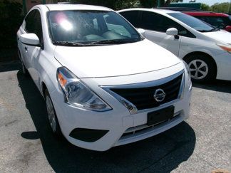 Used 2018 Nissan Versa SV image 1