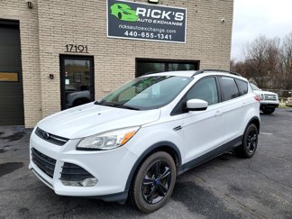 Used 2016 Ford Escape SE w/ Equipment Group 201A image 1