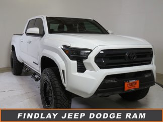 Used 2025 Toyota Tacoma SR5 image 1