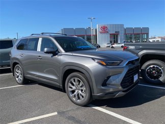 New 2025 Toyota Grand Highlander AWD image 1