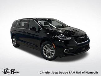 New 2025 Chrysler Pacifica Select image 1