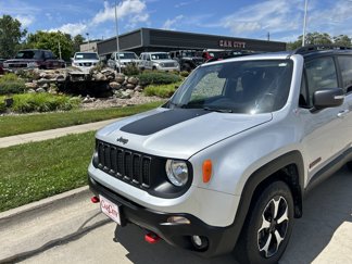 Used 2019 Jeep Renegade Trailhawk w/ Cold Weather Group II image 1