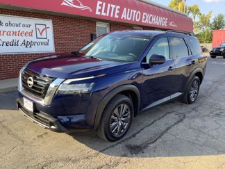 Used 2022 Nissan Pathfinder SV video 1