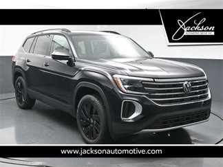 New 2025 Volkswagen Atlas SE image 1