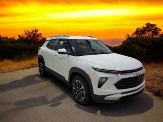 New 2025 Chevrolet TrailBlazer LT w/ Convenience Package image 1