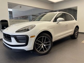 Used 2024 Porsche Macan image 1