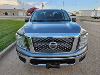 Used 2018 Nissan Titan SV image 1