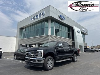 New 2025 Ford F250 4x4 Crew Cab Super Duty image 1