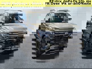 New 2025 Volkswagen Atlas Peak Edition SE image 1