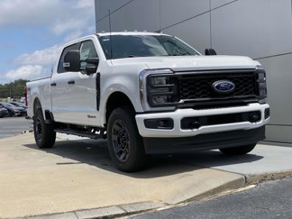 New 2025 Ford F250 4x4 Crew Cab Super Duty image 1