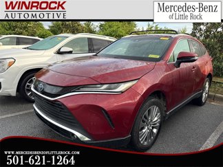 Used 2023 Toyota Venza XLE image 1