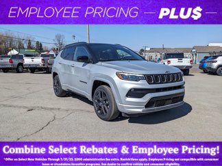 New 2025 Jeep Compass Limited w/ High Altitude Package image 1