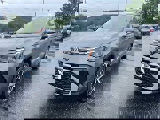 New 2025 Volkswagen Taos SEL image 1