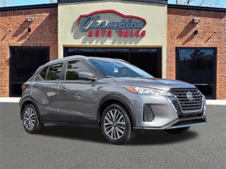 Used 2021 Nissan Kicks SV video 1