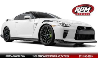 Used 2020 Nissan GT-R Premium image 1