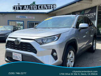 Used 2020 Toyota RAV4 XLE image 1