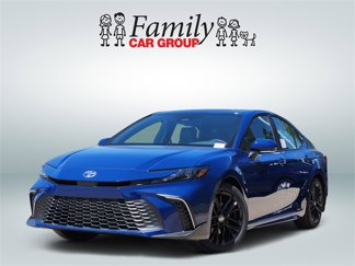 New 2025 Toyota Camry SE image 1