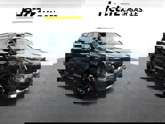 Used 2024 Kia Sorento S image 1
