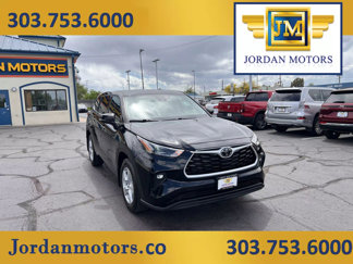 Used 2022 Toyota Highlander LE image 1