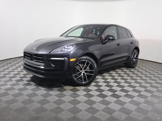 Certified 2024 Porsche Macan image 1