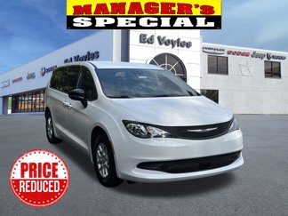 New 2025 Chrysler Voyager LX image 1