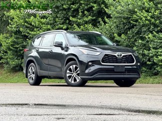 Used 2022 Toyota Highlander XLE image 1