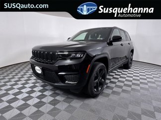 New 2025 Jeep Grand Cherokee Altitude image 1
