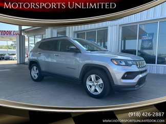 Used 2022 Jeep Compass Latitude w/ Sun and Sound Group image 1