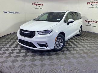 Used 2023 Chrysler Pacifica Touring-L image 1