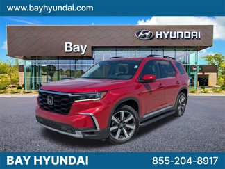 Used 2023 Honda Pilot Touring image 1