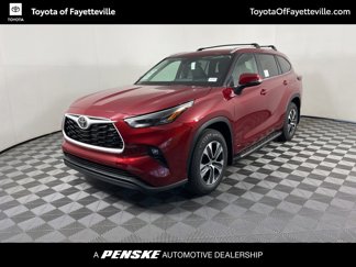 New 2025 Toyota Highlander XLE image 1