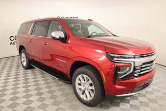 Used 2025 Chevrolet Suburban Premier image 1