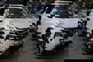 New 2025 Nissan Rogue SL image 1