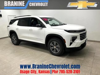 New 2025 Chevrolet Traverse LT image 1