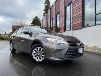Used 2016 Toyota Camry LE image 1