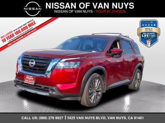 New 2025 Nissan Pathfinder SL w/ SL Premium Package image 1