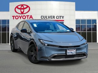 Used 2024 Toyota Prius XLE image 1