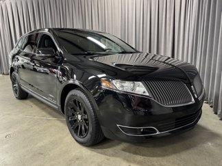 Used 2015 Lincoln MKT AWD image 1