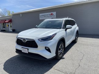 Used 2022 Toyota Highlander XLE image 1