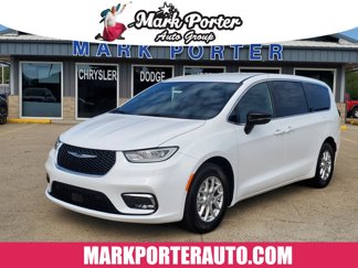 New 2026 Chrysler Pacifica Select image 1