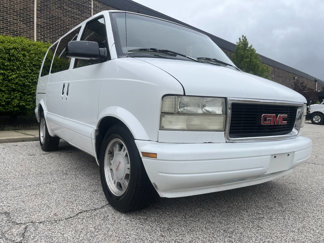 Used 2003 GMC Safari Passenger w/ Sle Preferred Equipment Group image 1